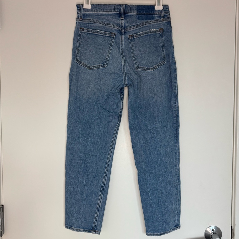 Size 26 2 Short The Mom High Rise Jeans Abercrombie & Fitch Blue Straight Leg - Picture 2 of 15